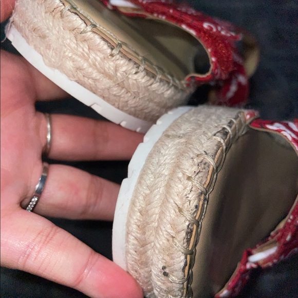 NWOT Nine West Glampin Espadrille Wedge Sandals Red Bandana Print Size 10 - Picture 9 of 10